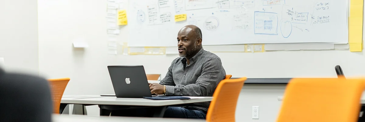 La Formation comme Outil pour Réduire les Frictions Générationnelles